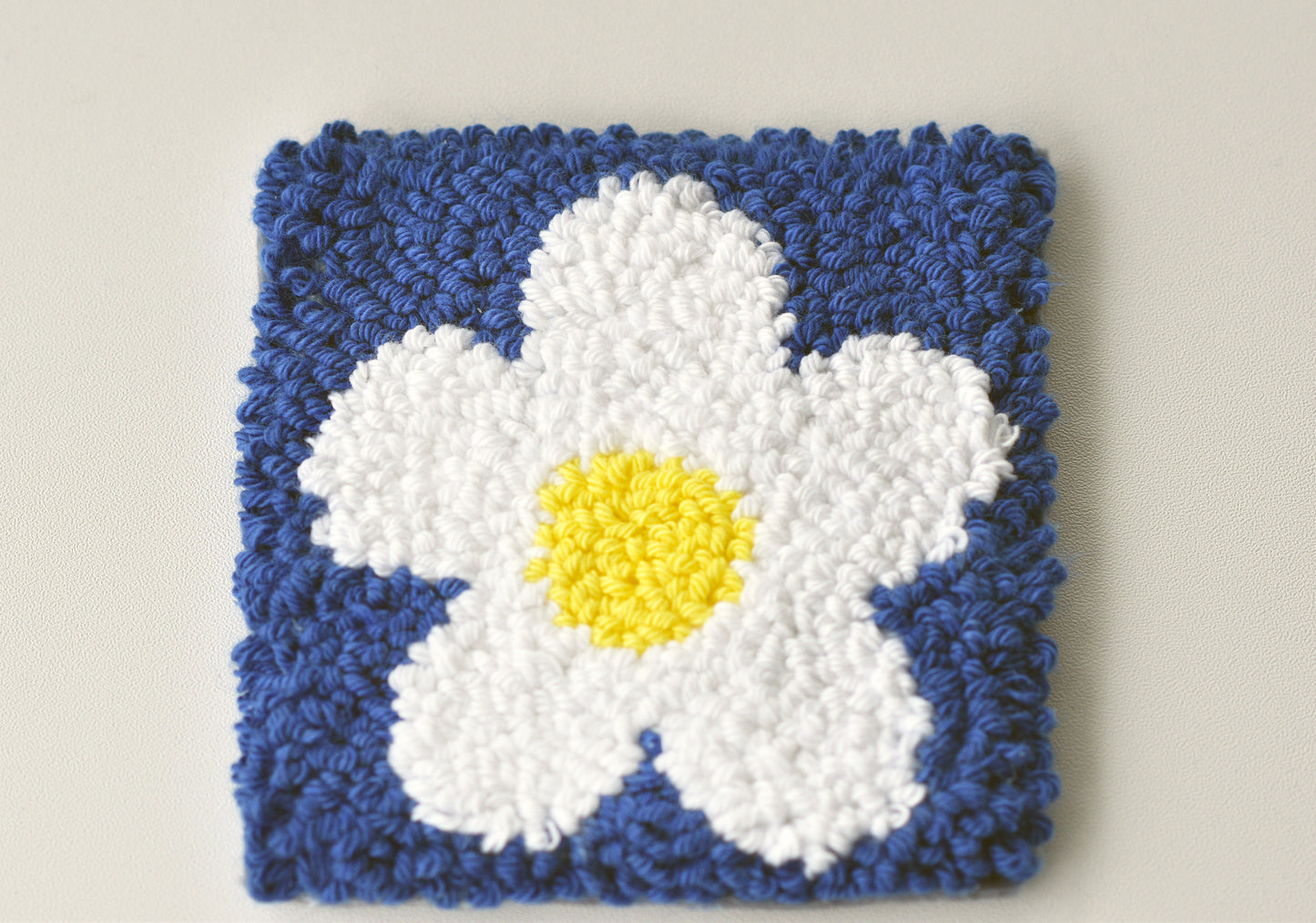 Punch needle daisy Mug Rug / Mug Coaster digital pattern