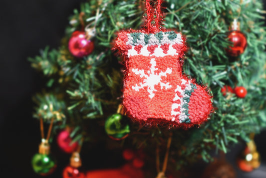 Crafting Christmas Memories: The Gift of Handmade Joy