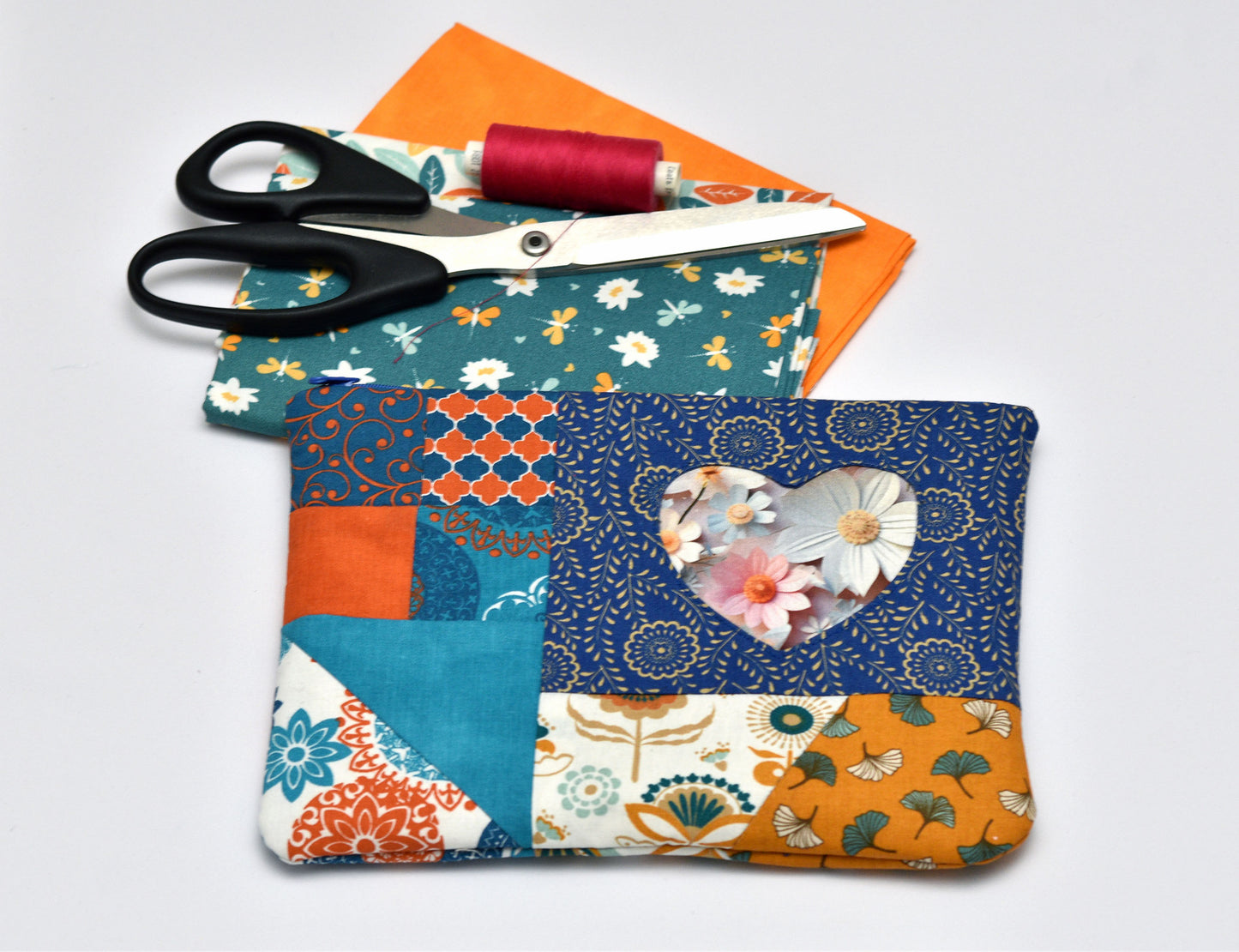 Digitales Schnittmuster für ein Patchwork-Täschchen mit Reißverschluss – Nähprojekt für Anfänger