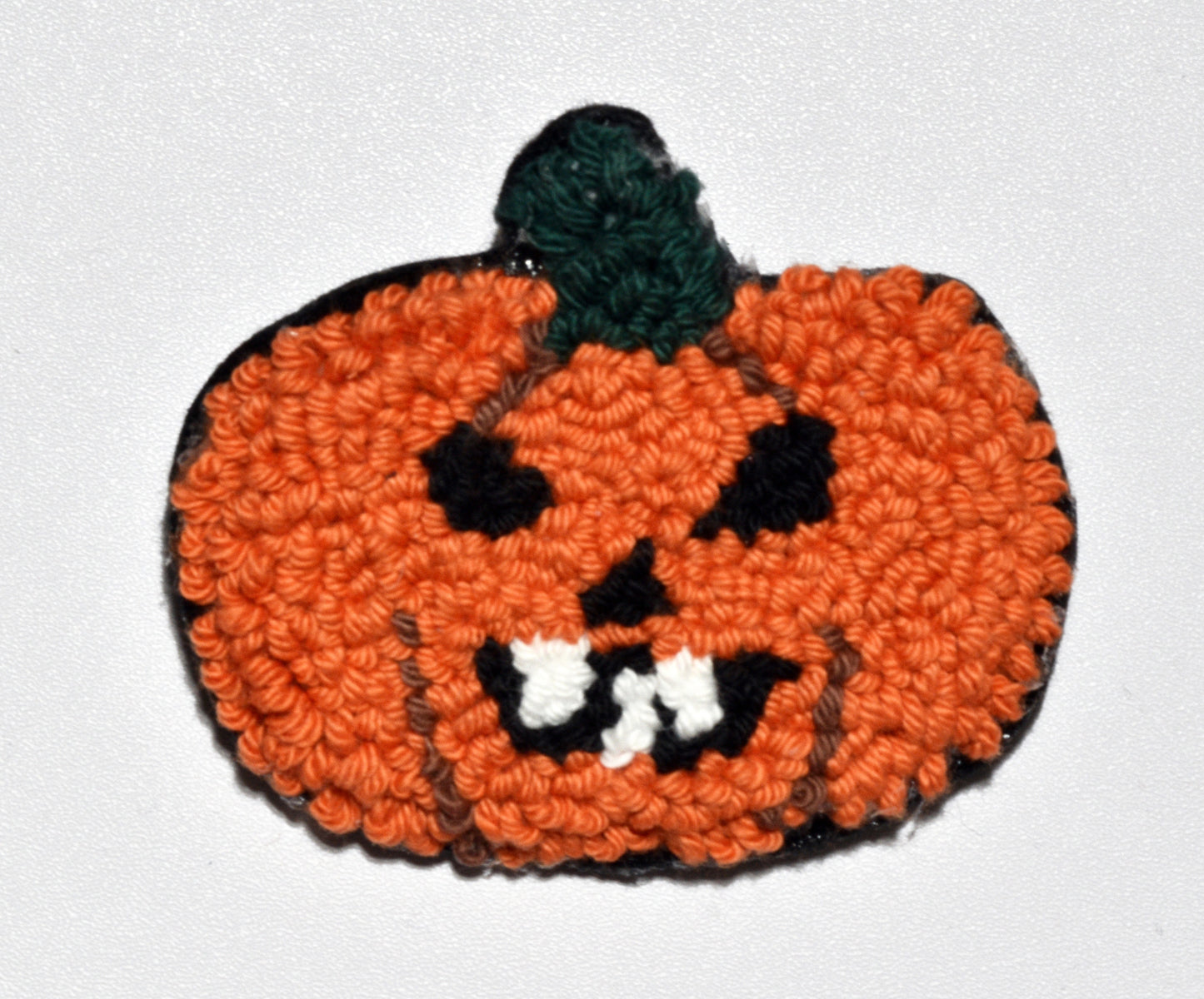 Halloween-Anstecker für DIY-Fans – Kürbisse und Geister in 5 verschiedenen Varianten in einer digitalen Datei