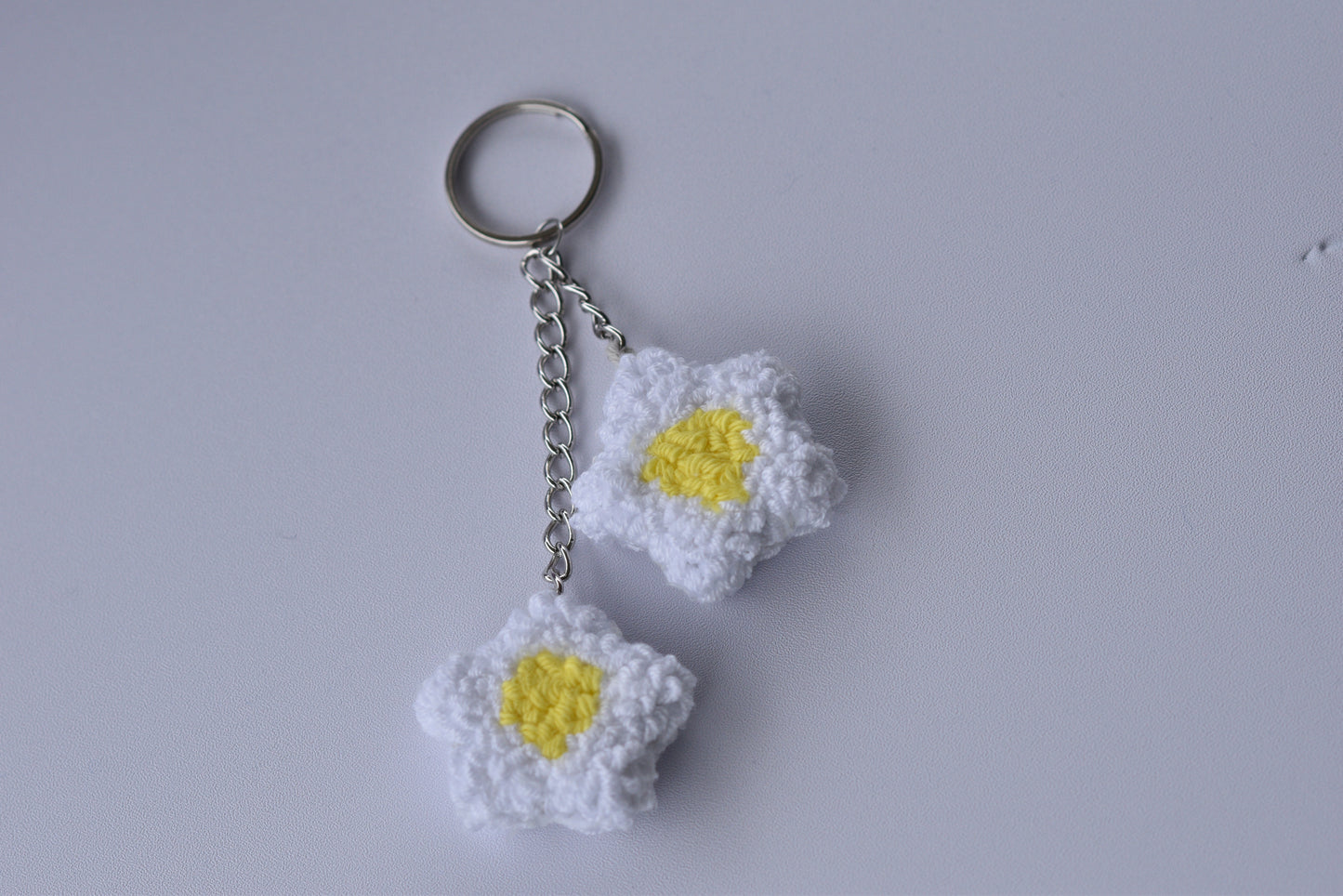 Punch needle daisy key chain digital pattern