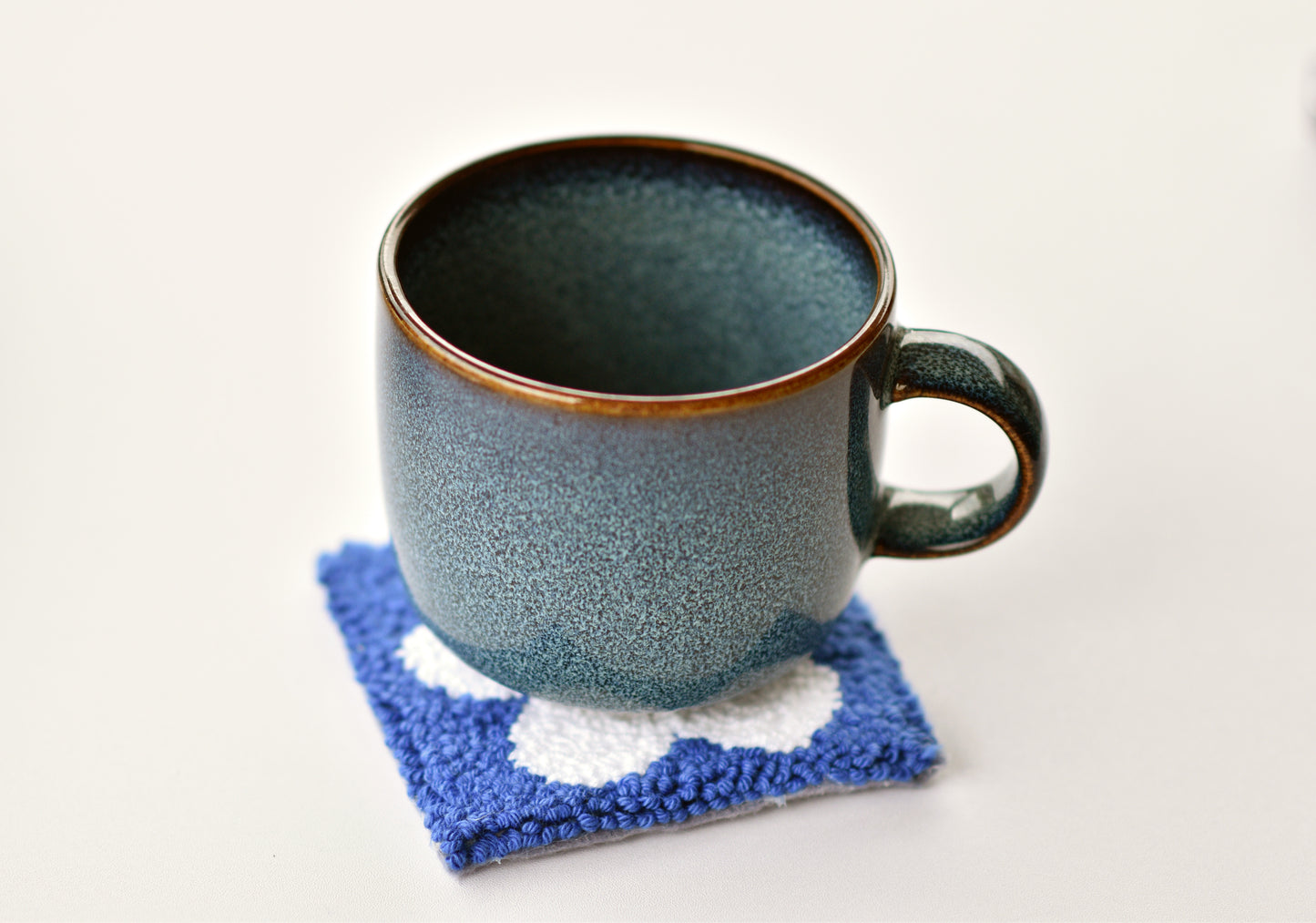 Punch needle daisy Mug Rug / Mug Coaster digital pattern