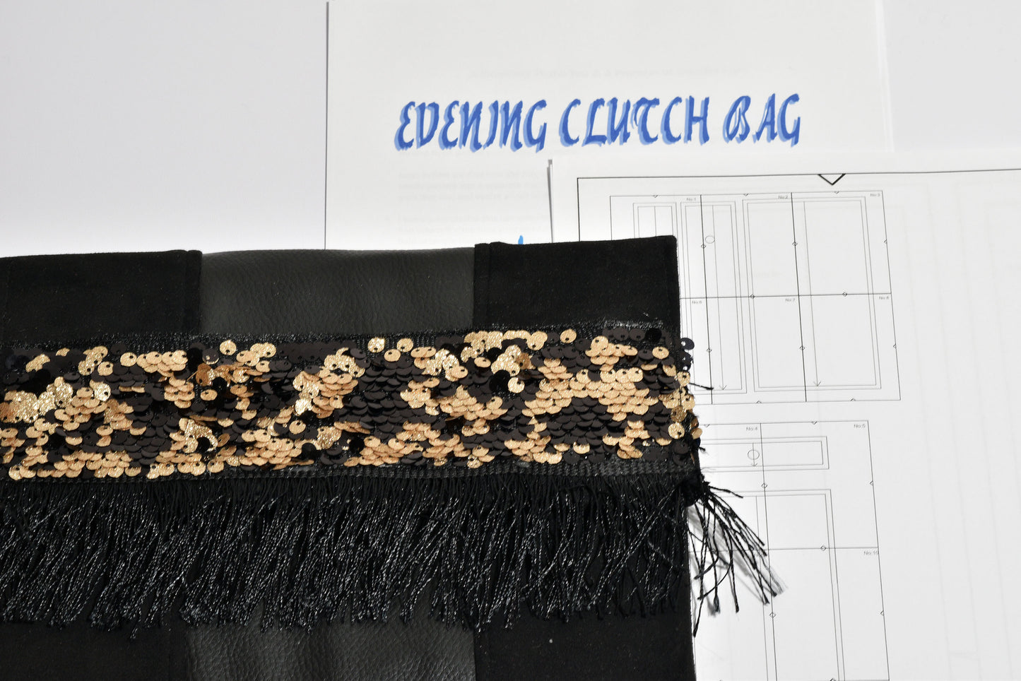 Elegante Abendtasche aus Wildleder und Leder: Digitales Schnittmuster und Schritt-für-Schritt-Anleitung