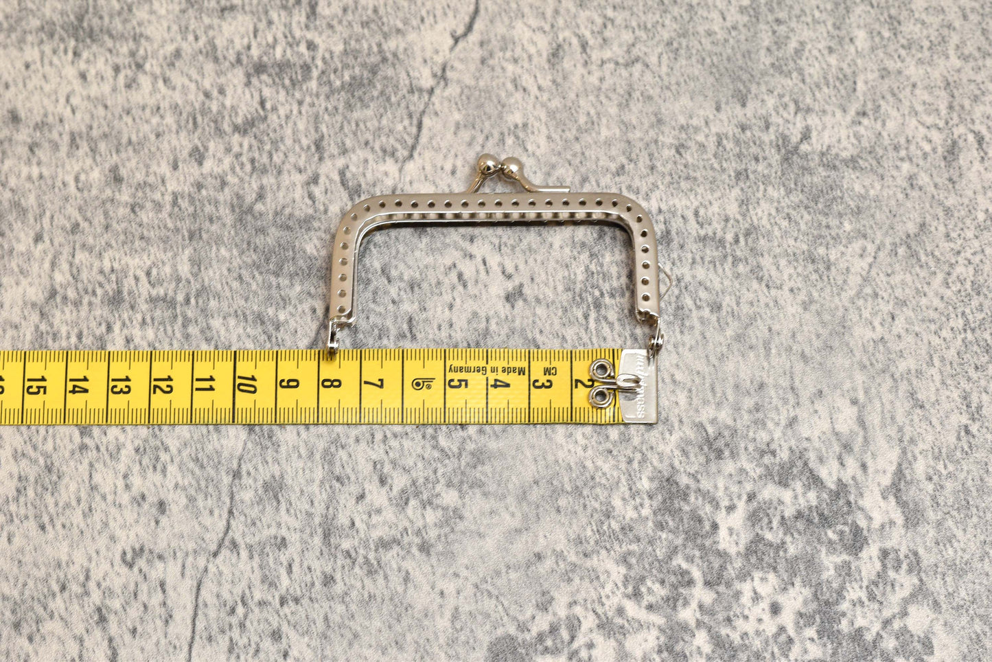 Velvet Purse Sewing Pattern - Digital Download | DIY Coin Purse with Kiss Lock Frame