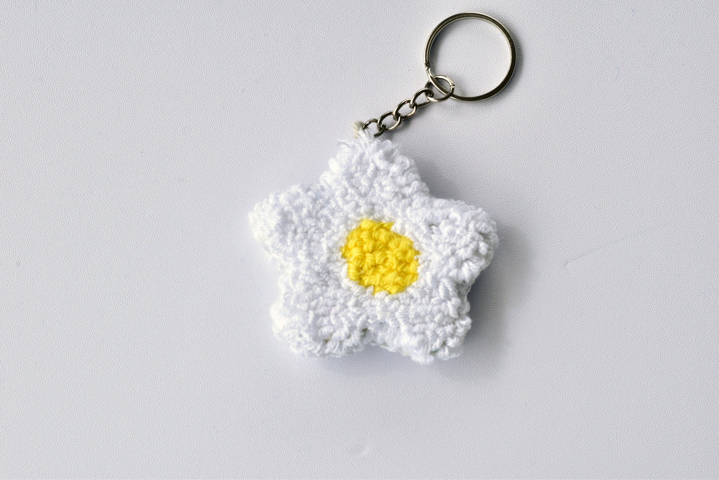 Punch needle daisy key chain digital pattern